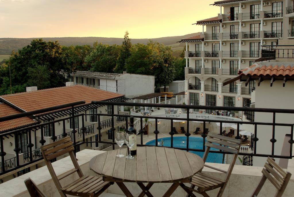 The Cliff Beach Apartments Obzor Eksteriør billede